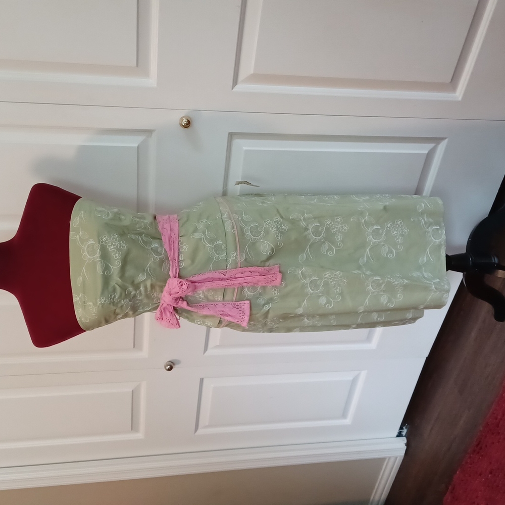 Maurices Studio Y Green, White, Pink Skirt / Top Set - 5/6 Medium